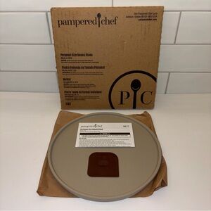 Pampered Chef Beige Round Baking Stone